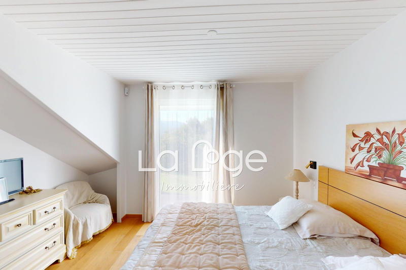 Maison - 195 m² - 7 pièces