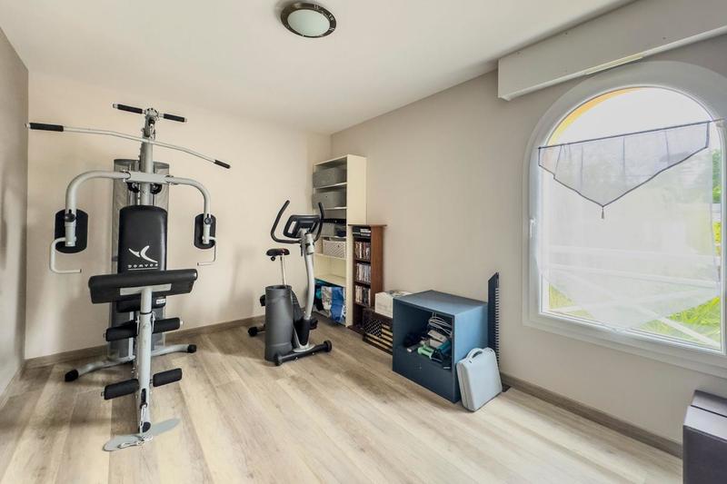 Villa - 240 m² - 6 pièces