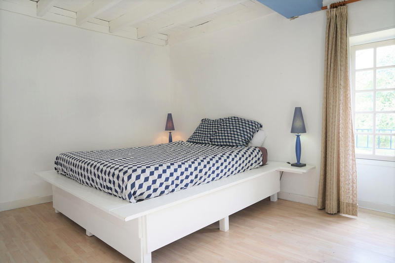 Maison - 326 m² - 13 pièces