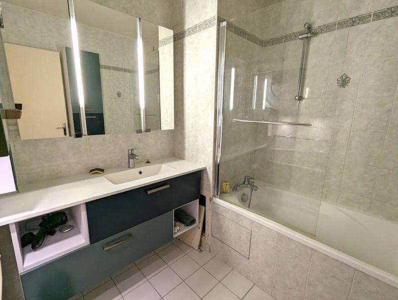 Appartement - 77 m² - 4 pièces