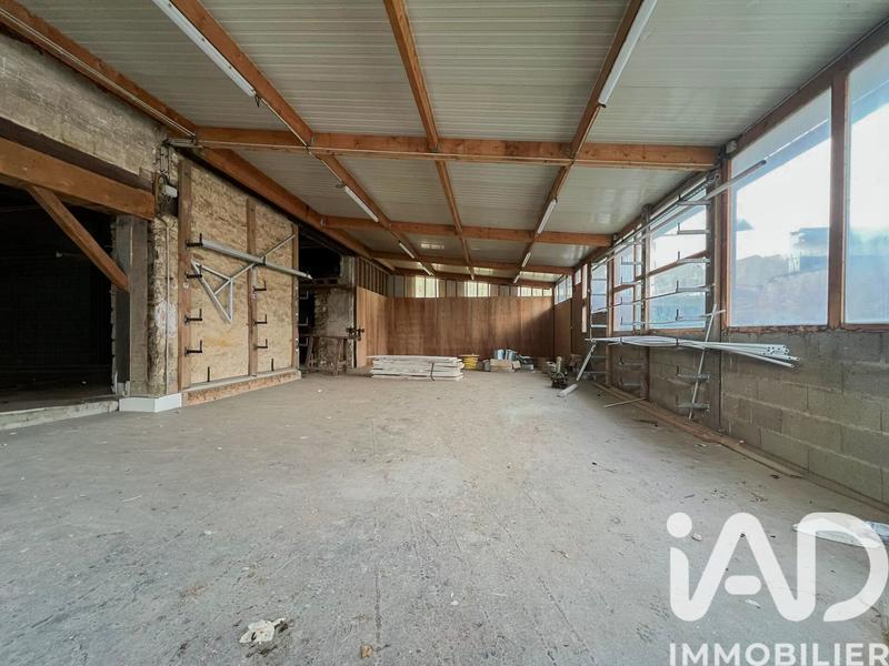 Maison - 713 m² - 5 pièces