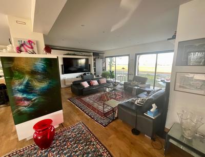 Maison - 350 m² - 6 pièces