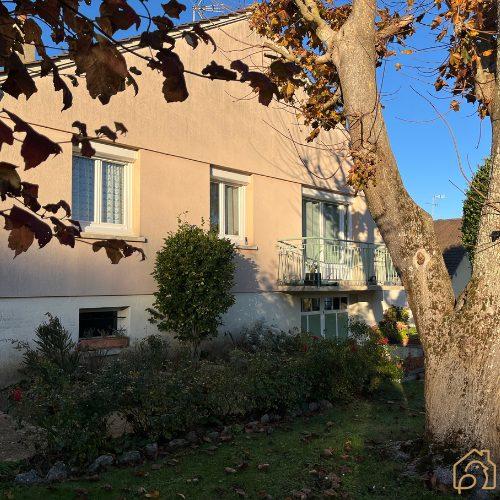 Maison - 93 m² - 5 pièces