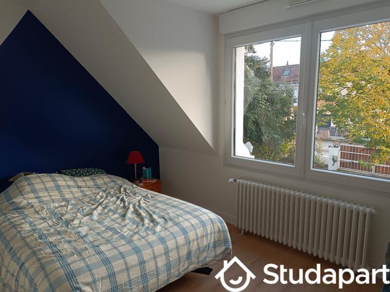 Chambre - 11 m² - 1 pièce