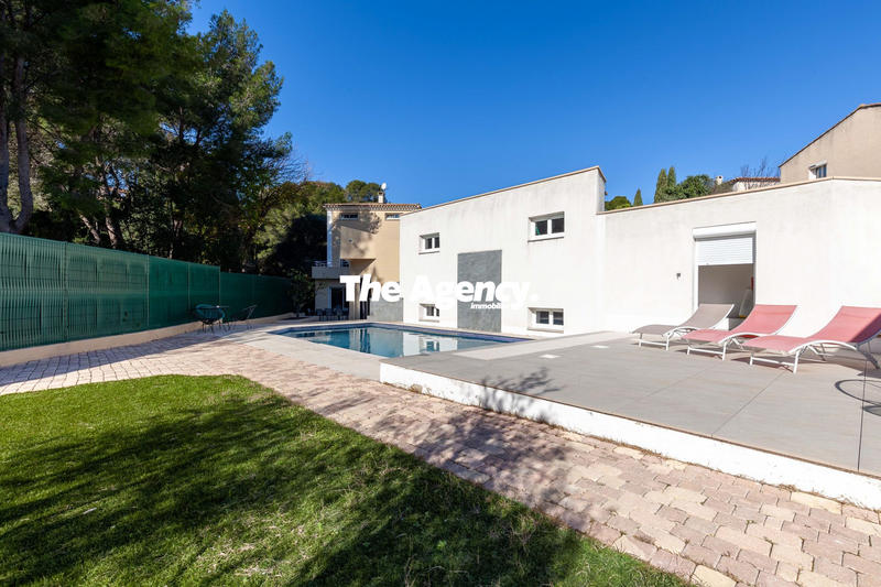 Villa - 204 m² - 5 pièces