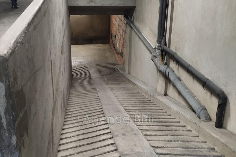 Parking / Garage - 17 m²