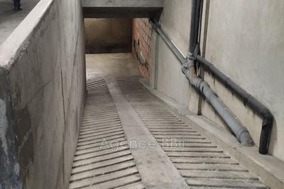 Parking / Garage - 17 m²