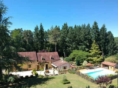 Maison - 216 m² - 7 pièces