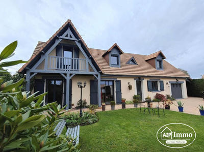 Maison - 135 m² - 6 pièces