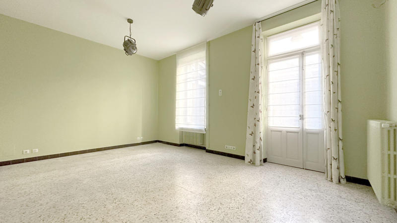 Maison - 180 m² - 5 pièces