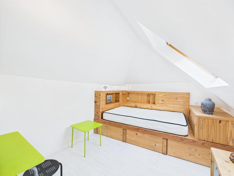 Maison traditionnelle - 96 m² - 6 pièces