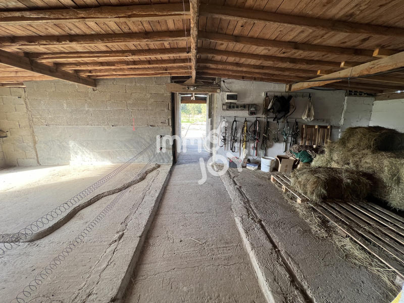 Propriété - 240 m² - 7 pièces