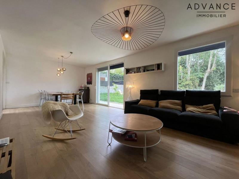 Château - 102 m² - 5 pièces