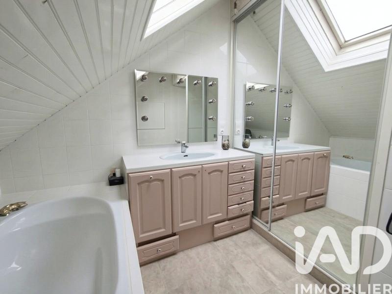 Maison - 112 m² - 5 pièces