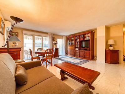 Appartement - 99 m² - 4 pièces