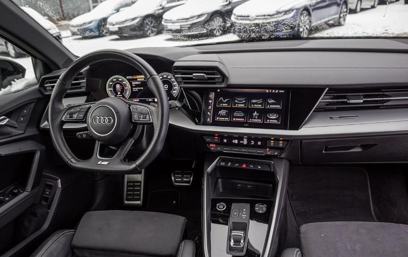 Audi A3 sportback 40 TFSIe s-Line 204 Hybride Rechargeable / Apple Carplay Android Auto Audio B&amp;O Coffre Elec Regulateur de Distance