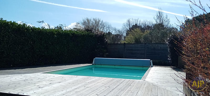 Maison - 90 m² - 6 pièces