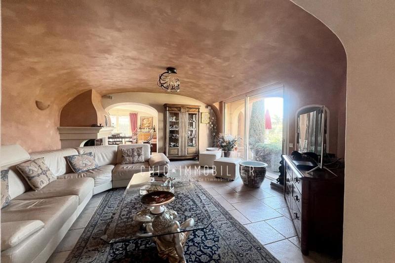 Maison - 208 m² - 6 pièces