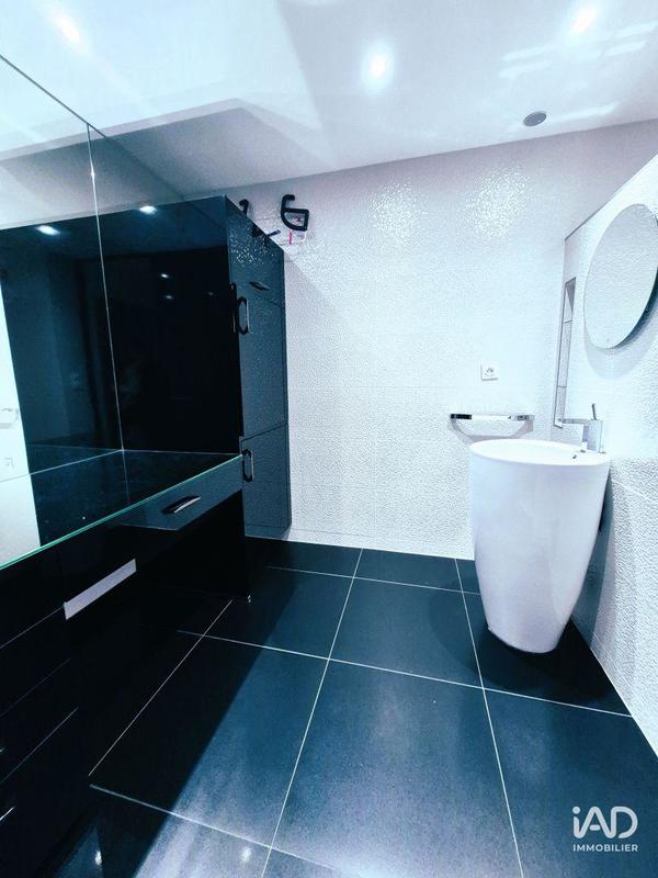 Appartement - 82 m² - 3 pièces