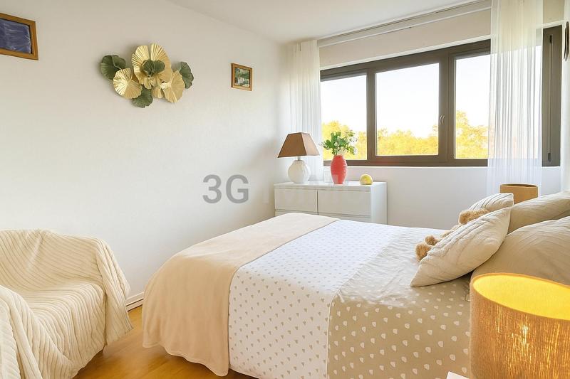 Appartement - 82 m² - 4 pièces