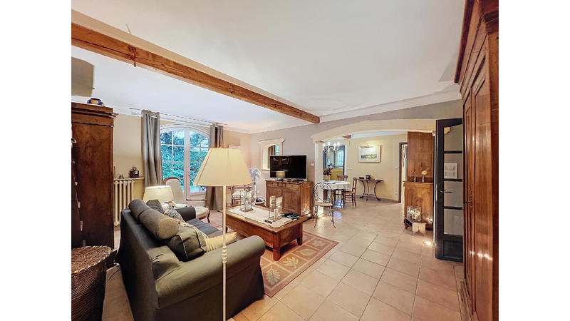 Maison - 185 m² - 7 pièces