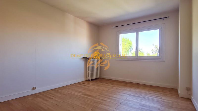 Maison - 213 m² - 8 pièces