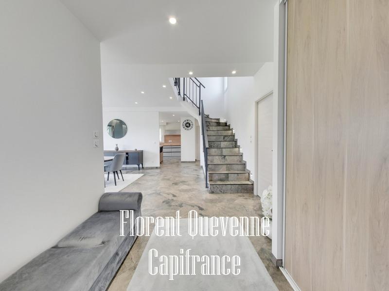 Maison - 176 m² - 6 pièces