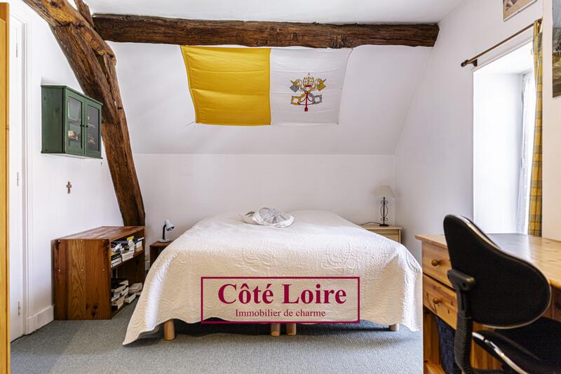 Maison ancienne - 208 m² - 8 pièces