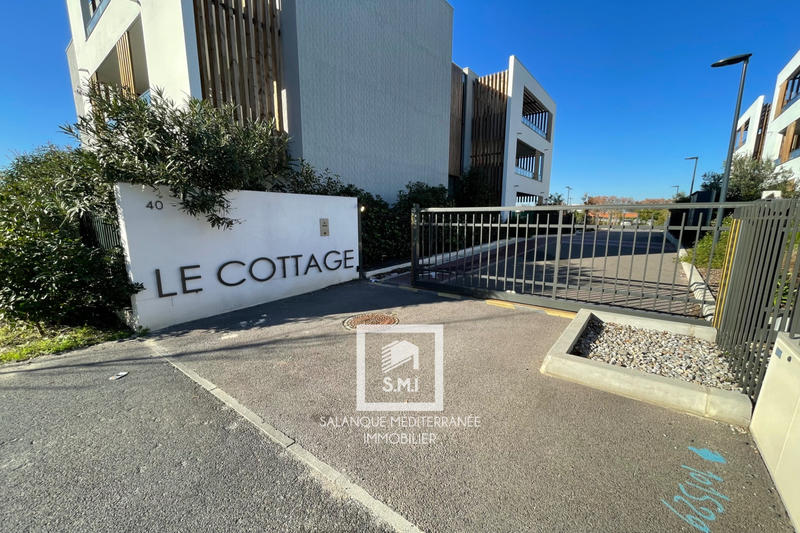 Parking / Garage - 1 m²