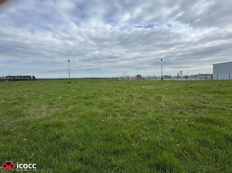 Terrain industriel - 1 823 m²