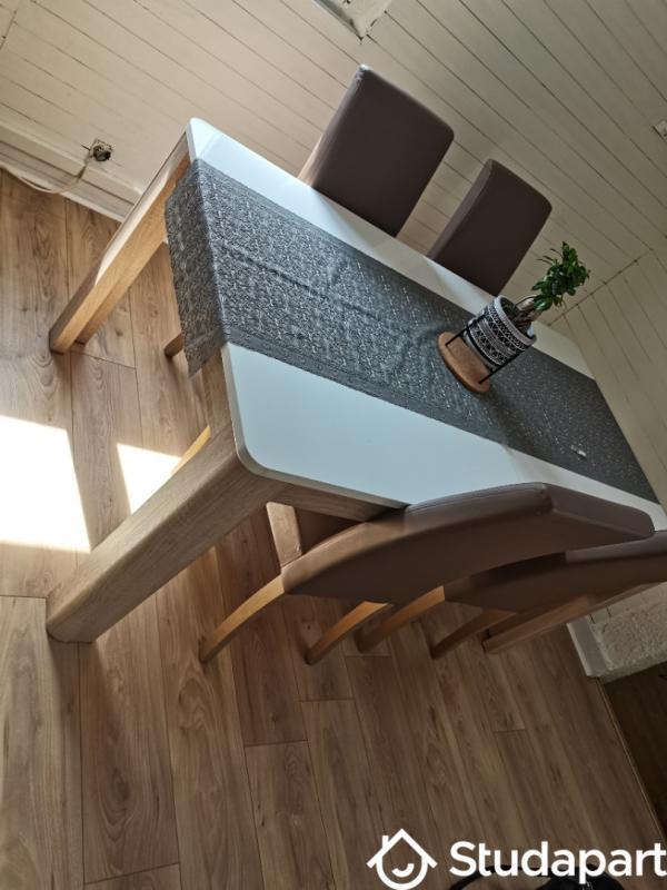 Appartement - 80 m² - 4 pièces