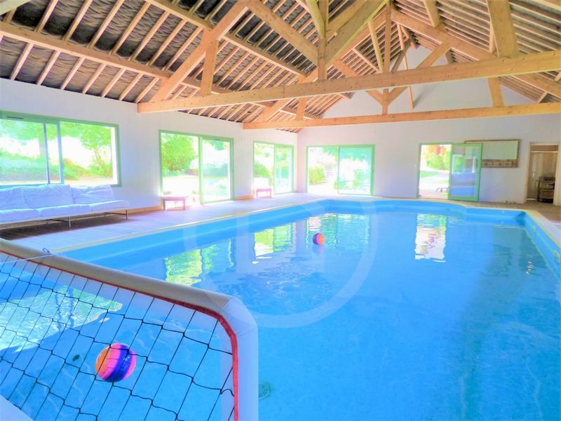 Manoir - 320 m² - 12 pièces