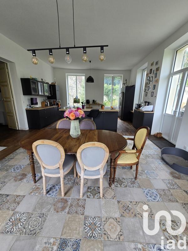 Maison - 368 m² - 14 pièces