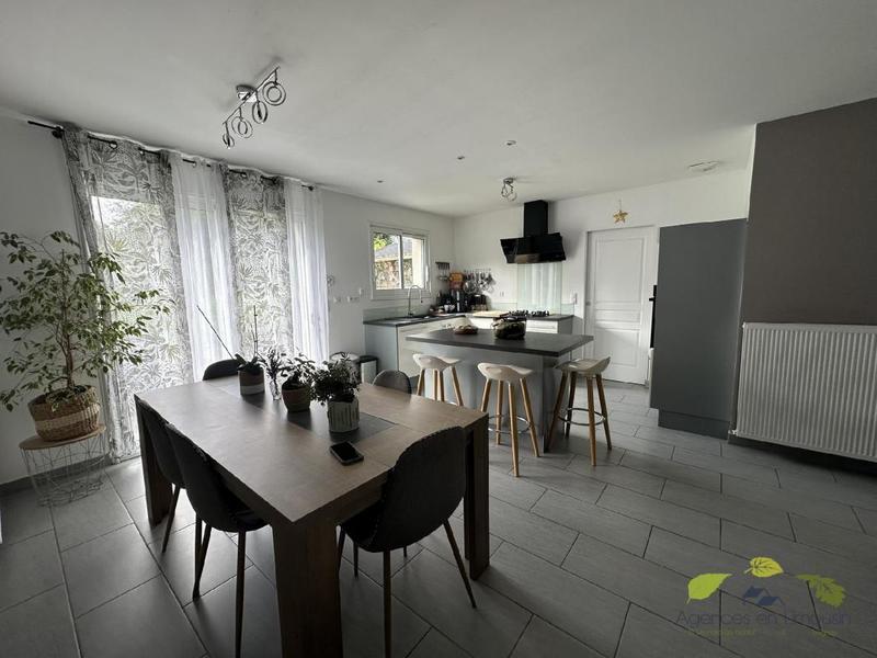 Maison - 99 m² - 4 pièces