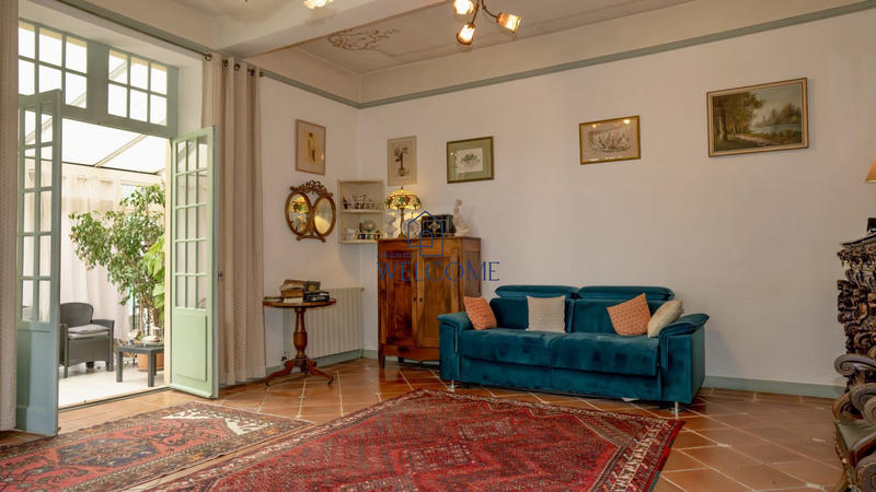 Château - 167 m² - 3 pièces