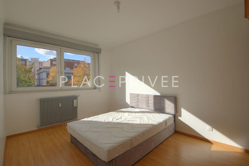 Appartement - 99 m² - 5 pièces