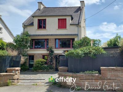 Maison - 162 m² - 5 pièces