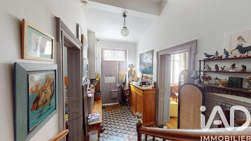 Maison - 328 m² - 10 pièces