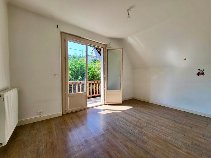 Maison - 272 m² - 11 pièces