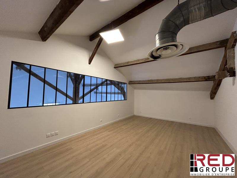 Bureau - 200 m² - 6 pièces