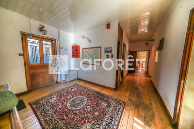 Maison - 828 m² - 30 pièces