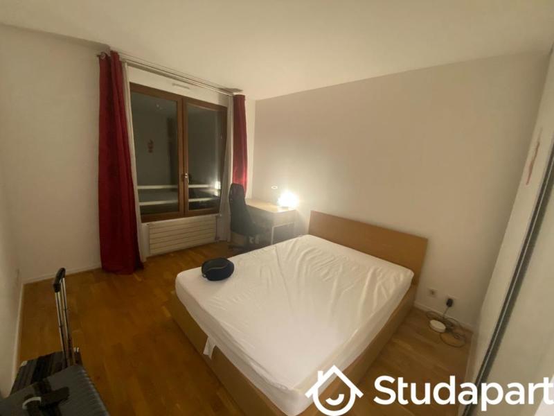 Chambre - 10 m² - 1 pièce