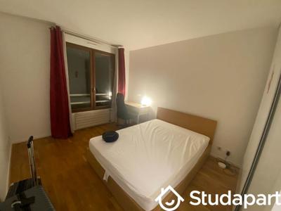 Chambre - 10 m² - 1 pièce