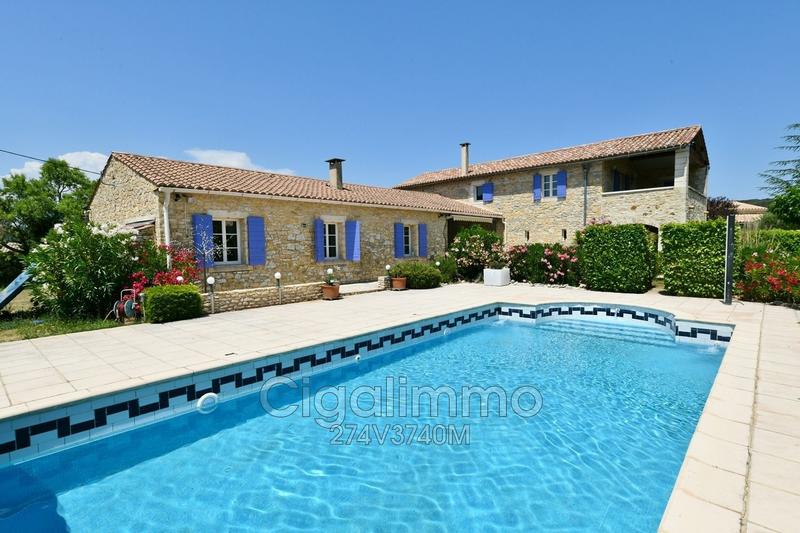 Maison en pierre - 273 m² - 10 pièces