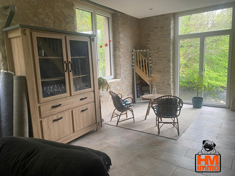 Maison - 300 m² - 15 pièces