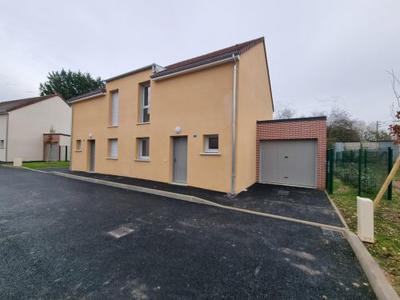Maison - 81 m² - 4 pièces