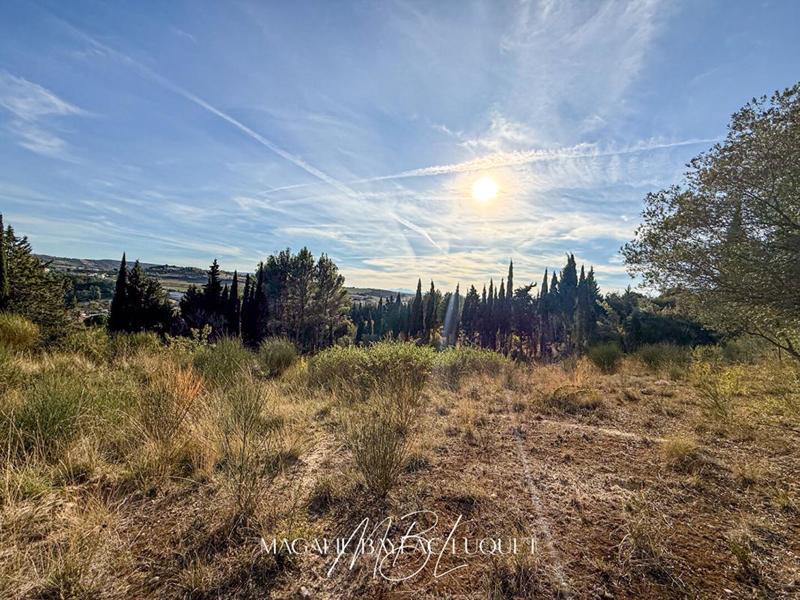 Terrain constructible - 2 347 m²