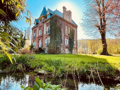 Maison de maîtres - 300 m² - 9 pièces