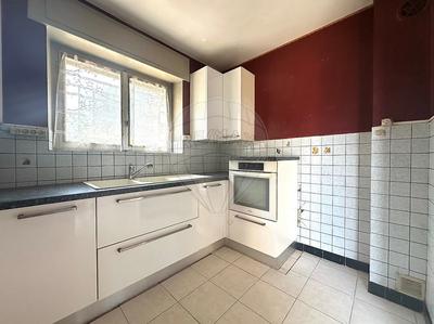 Maison - 181 m² - 9 pièces