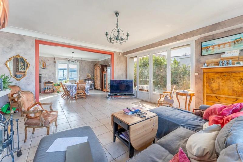 Maison bourgeoise - 252 m² - 8 pièces